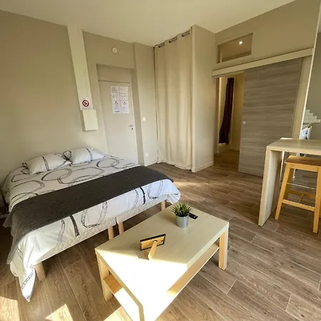 Appartment Les Suites Du Parc Besançon Zimmer foto
